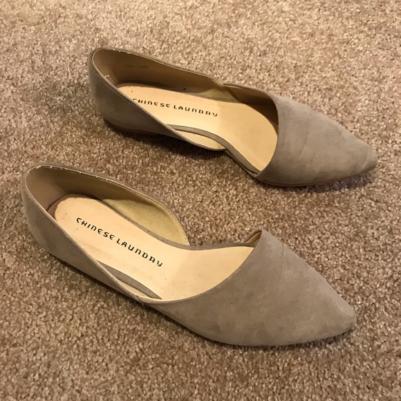 Beige flats - Picture 1 of 2